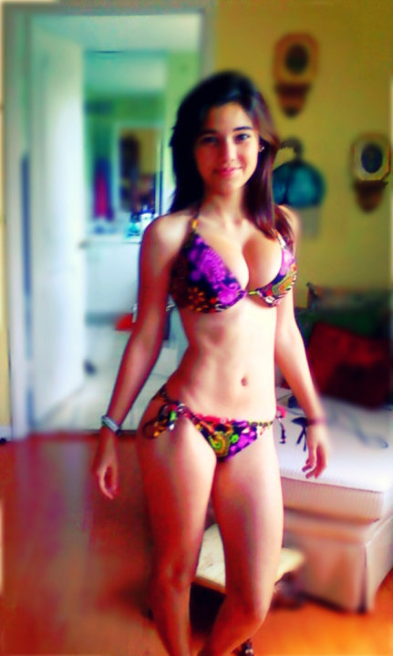mujer Angie Varona